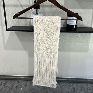 Abercrombie and Fitch cream scarf